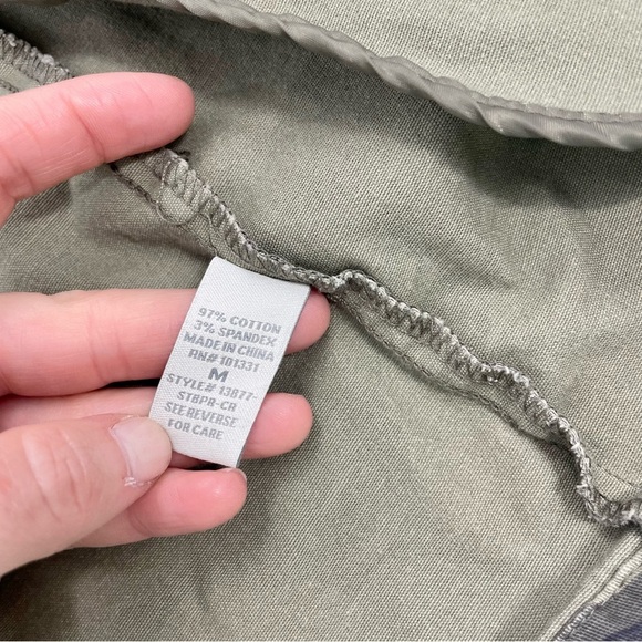 Charlotte Russe Lightweight Camo Shacket Jacket Full zip Adjustable sleeve‎ M - Picture 9 of 9